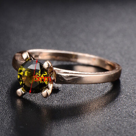 Brand New 6 Ct Peridot 18kt Rose Gold Ring 26$